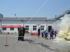 公司舉辦應(yīng)急預(yù)案演練，緊繃安全這根弦