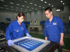 公司專業(yè)技術人員苦練新本領 苦攻新工藝